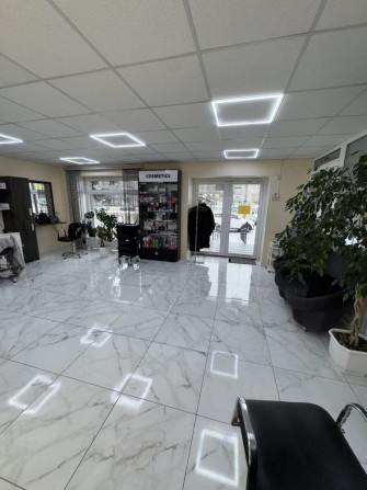 Оренда робочого місця для перукарів , колористів, барберів - фото 1