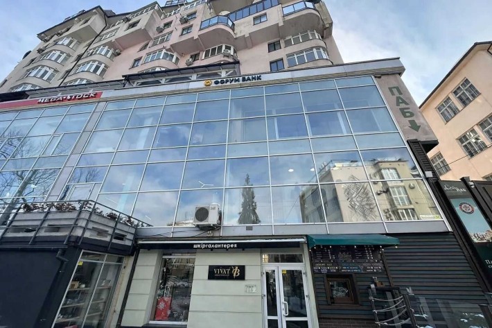 Оренда комерційного приміщення в самому центрі міста - фото 1