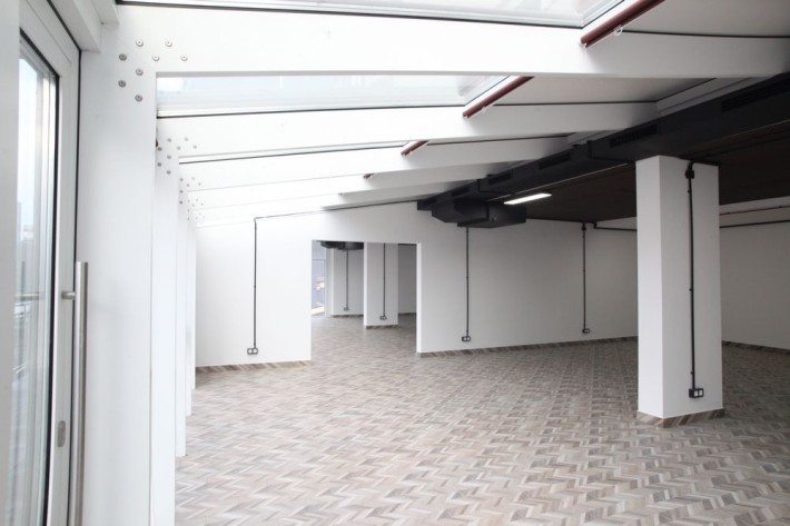 Комерція в центрі міста 80 м², офіс, торгове приміщення, магазин - фото 1