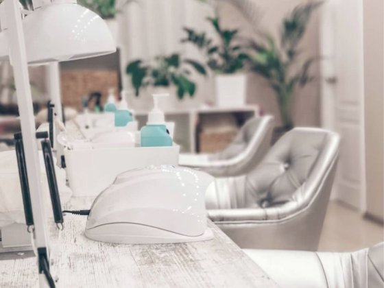 Оренда манікюрного стола Кривой Рог