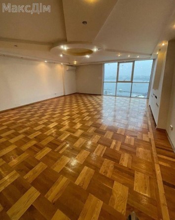 Оренда офісу біля озера - фото 1