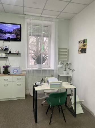 Оренда робочого місця майстра манікюру педикюру - фото 1