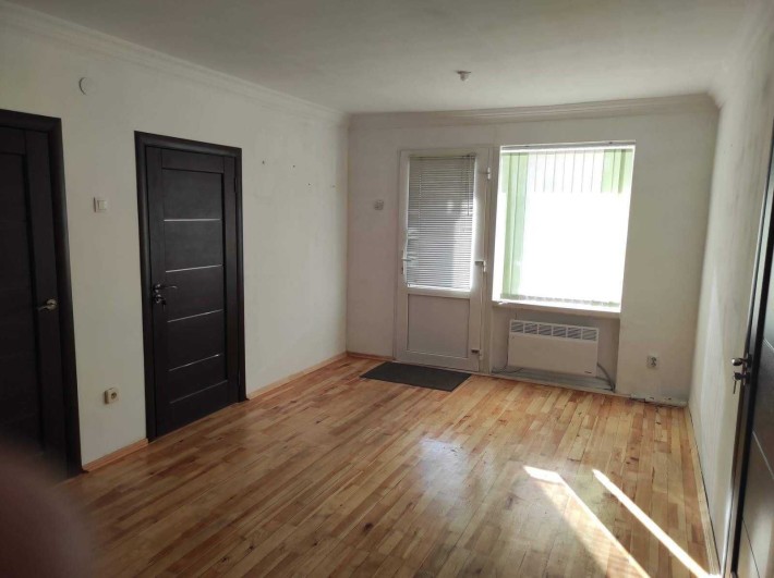 Приміщення з власним входом і ганком - фото 1