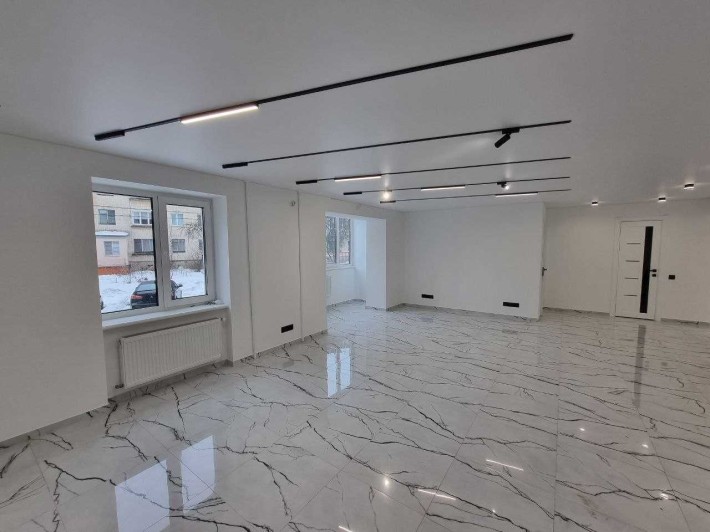 Оренда комерційного приміщення навпроти Новуса, центр - фото 1