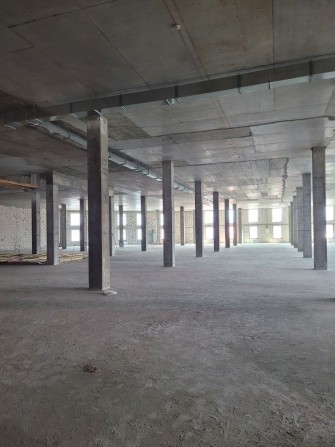 ОРЕНДА 1650 кв.м в самому Центрі . Ідеальне місце для Вашого бізнесу . - фото 1