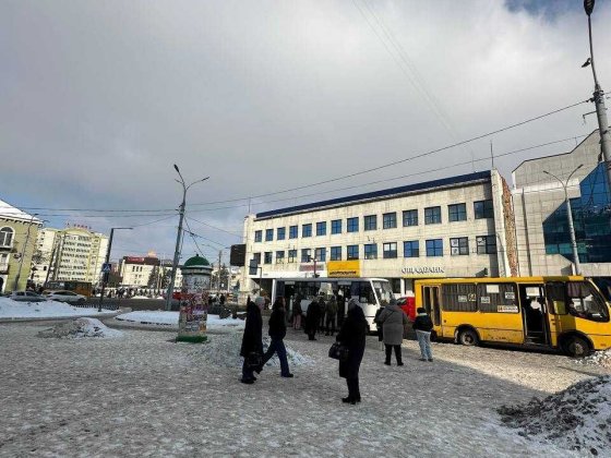 ЦЕНТР 24м2 Здам ОФІС біля ЦУМу за ХОРОШОЮ Ціною Ровно