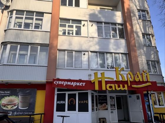 Оренда приміщення 6 кв м при вході в супермаркет Наш Край. Рівне