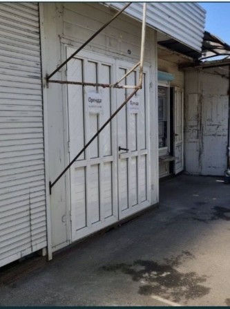 Кіоск на продуктовому ринку (центр міста) - фото 1