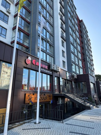 Фасадне комерційне приміщення в  центрі Княгинин Галицька продаж 1пов - фото 1