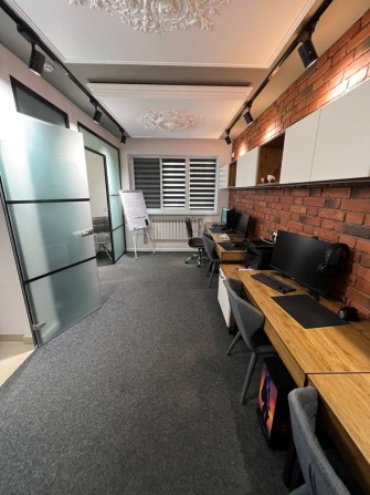 Оренда офісного фасадного приміщення за адресою Пластова 10 - фото 1