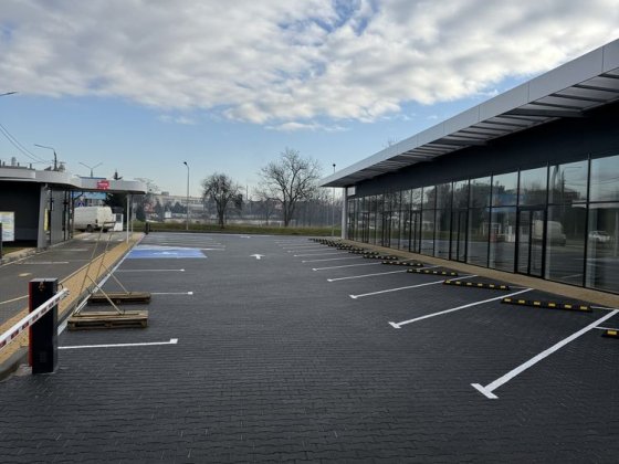 Здам комерційні приміщення. Світло є завжди ! Чернівці