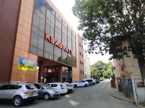 Приміщення Головна 122 навпроти бц Квадрат Чернівці