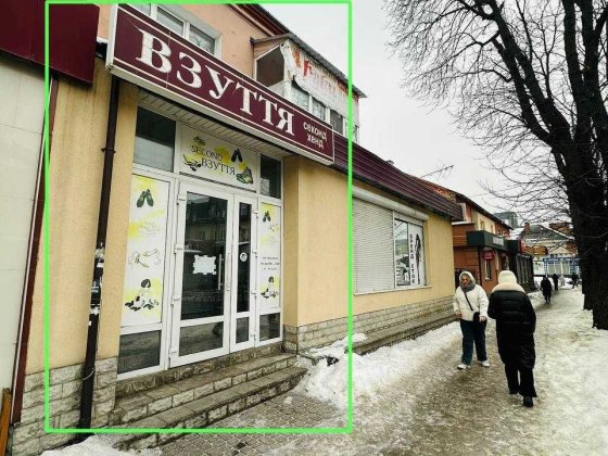 РИНОК 36м2 Здам ФАСАДНЕ приміщення з ХОРОШИМ Трафіком біля ЗУПИНКИ Рівне