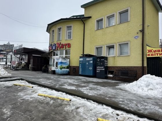 Оренда; Чернівці; приміщення; фасад; ремонт; автономне світло; Чернівці