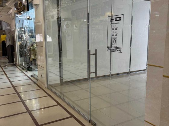 В оренду торгова площа 33 кв.м. в ТОЦ "Премьєр", (вул. Cоборна 94) Ровно