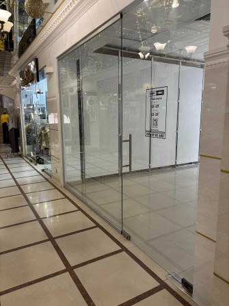 В оренду торгова площа 33 кв.м. в ТОЦ "Премьєр", (вул. Cоборна 94) - фото 1