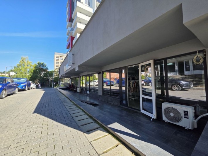 Приміщення 1 поверх ЖК Куб вул.Г.Майдану 226а - фото 1