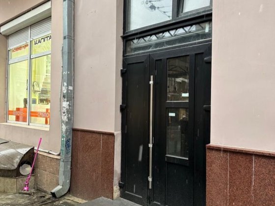 Кобилянська  маленьке приміщення під оренду Черновцы