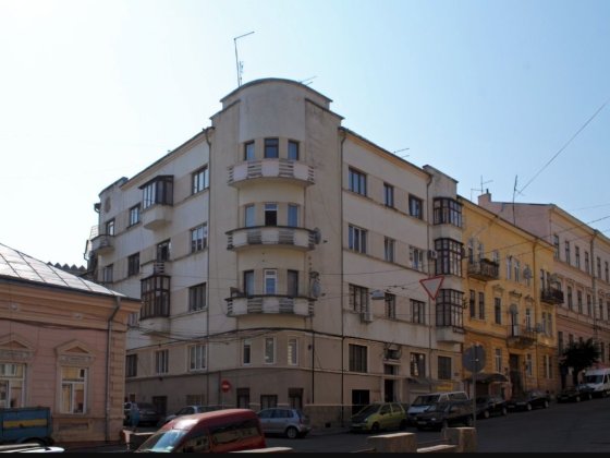 Оренда комерційного приміщення Турецька 6 Чернівці