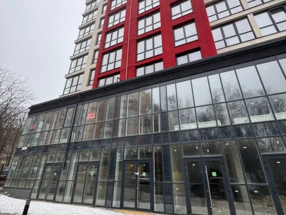 Оренда! Фасадне комерційне приміщення на вул. Рівненська Чернівці