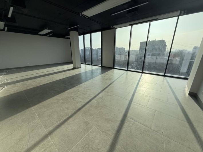 Здається офісне приміщення з панорамним виглядом БЦ SKYLINER - фото 1