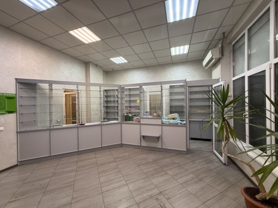 Здається комерційне приміщення, ідеальний варіант під аптеку Чернівці