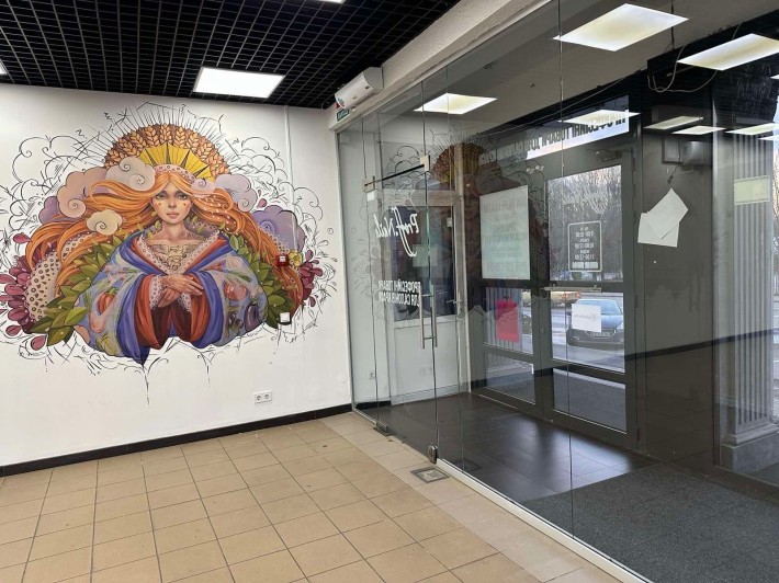 Оренда фасадного магазину у ТЦ 1 поверх, окремий вхід - фото 1