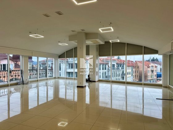 Здається стильний офіс у самому серці Ужгорода, вул. Коритовича! Ужгород