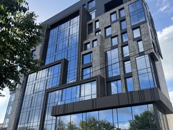 Оренда фасадного комерційного приміщення Чернівці