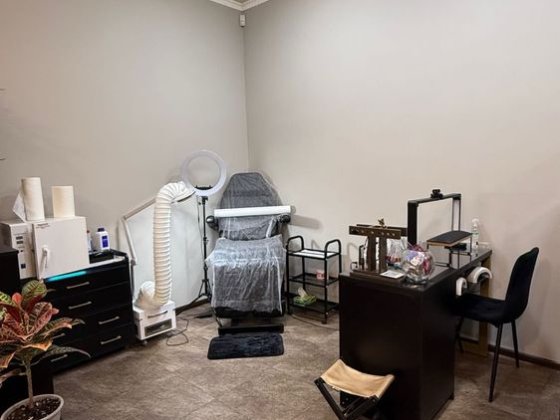 Оренда для майстра манікюру , педикюру та перукаря! Ужгород