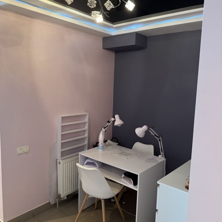 Оренда місце манікю - фото 1