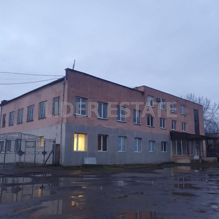 Оренда офісу 200 м², Ужгород, 3 поверх - фото 1