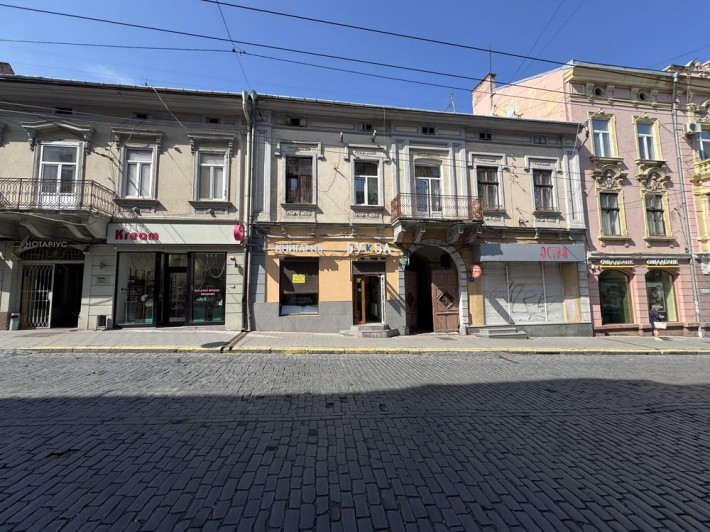 Здається топова локація в Чернівцях - фото 1