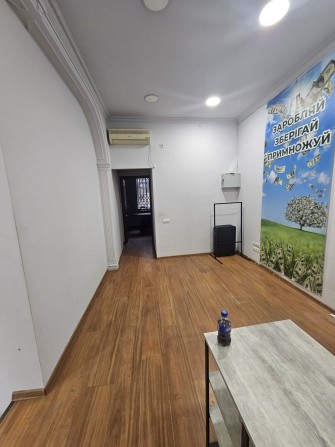 Оренда  Офіс/ приміщення  центр  Чернівці - фото 1