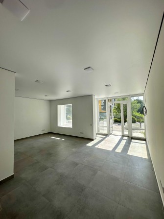 Оренда приміщення 41м2 з ремонтом в новобудові - фото 1