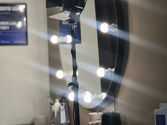 Здається стіл в оренду на 15/30 днів для (візажиста, бровиста) Ужгород