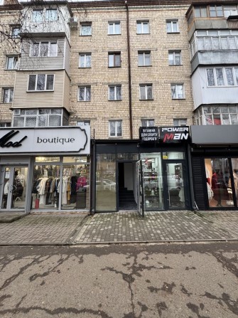 Оренла фасадного комерційного приміщення СТАСЮКА Сама прохідна вулиця - фото 1