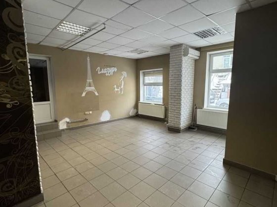 RLT S01 Оренда фасадного комерційного приміщення, вул. Княжа, Центр Чернигов