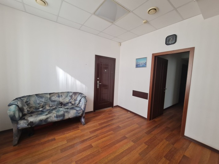 Оренда Кабінету Офісу 48 кв.м Позняки вул Ахматова 14-А - фото 1