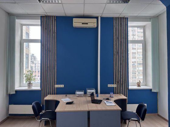 Крутий офіс з новим ремонтом 2 хв до м. Житомирська