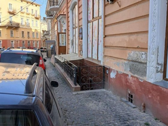Здам в оренду приміщення в центрі міста Чернівці / помещение оренда Чернівці