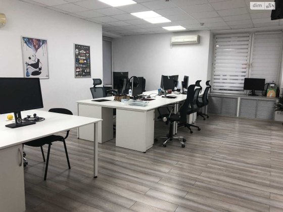 Оренда 256 кв.м. 11 кабінетів (Свіжий ремонт) Власник/м.Звіренецька Киев