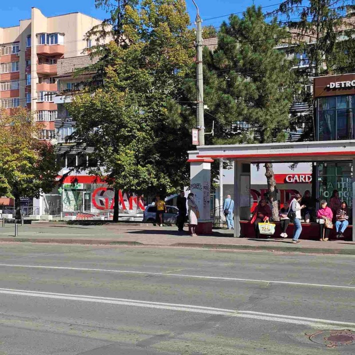 Оренда приміщення комерційне приміщення Чернівці Героїв Майдану - фото 1