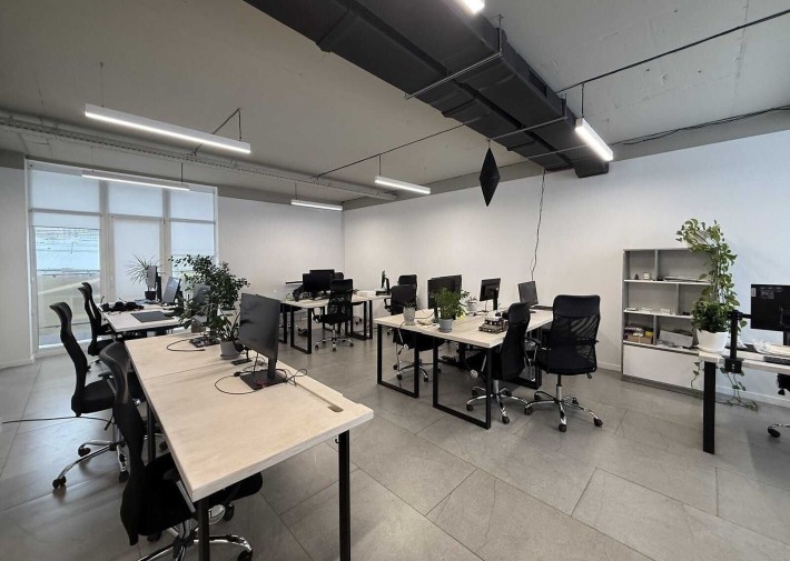 Оренда офісного приміщення на вул. Євгена Коновальця - фото 1