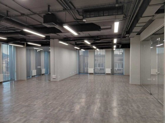 Оренда офісу у центрі Дніпра, Бізнес-центр STROOM, 390 кв.м.