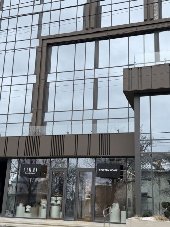 Оренда під клініку або офіс  топова локація окремий вхід - фото 1