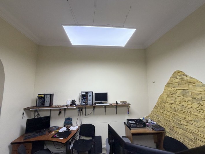 Здається офіс  в центрі міста є паркінг - фото 1