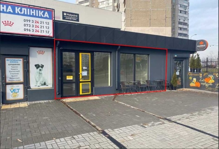 Оренда фасадного приміщення 52 м/2. під аптеку та інше - фото 1
