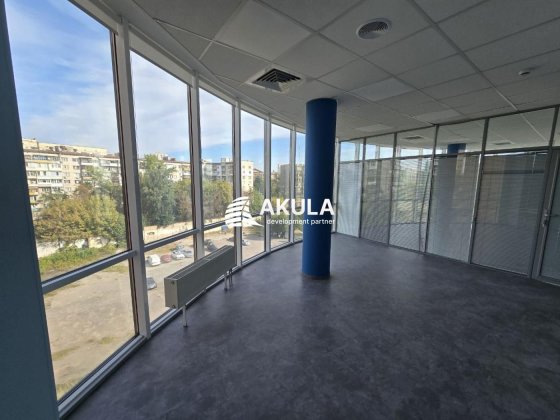 Оренда офісу 298 м²,КПІ, Генератор,сервіс 24/7,без% Киев