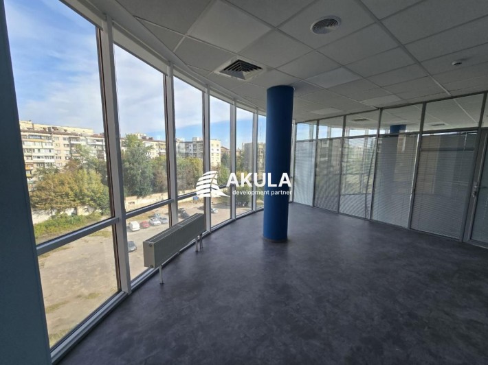 Оренда офісу 298 м²,КПІ, Генератор,сервіс 24/7,без% - фото 1